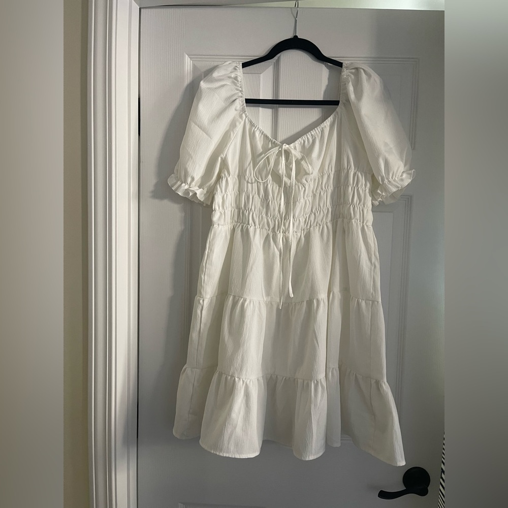 SHEIN White Puff-Sleeve Tiered Dress with Tie Front
